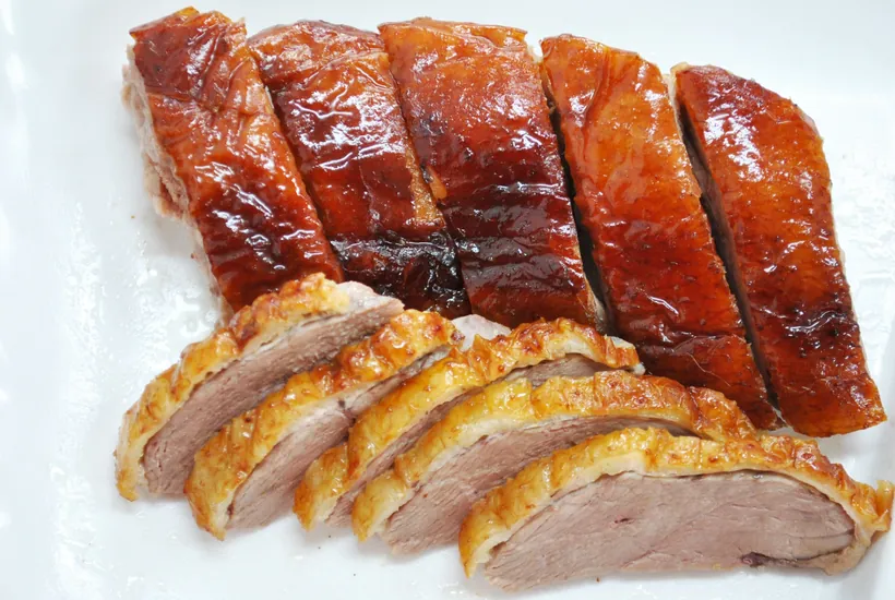 炭火酥脆烤鴨切片